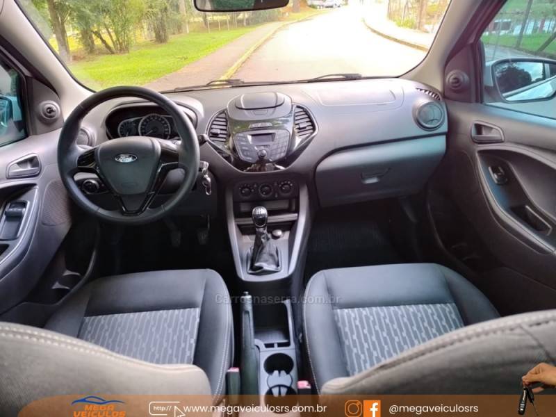 FORD - KA - 2016/2017 - Branca - R$ 46.900,00