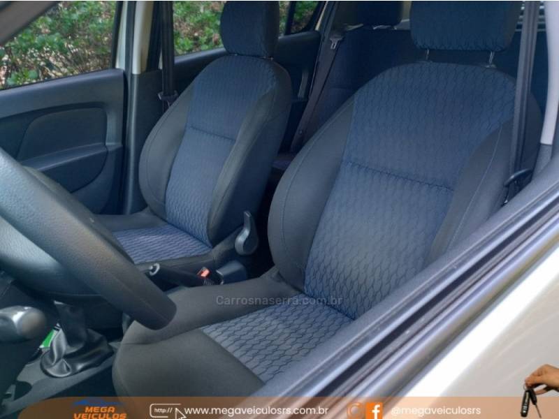 RENAULT - SANDERO - 2015/2016 - Prata - R$ 45.000,00