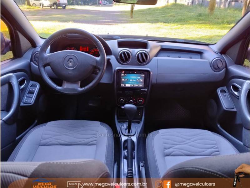 RENAULT - DUSTER - 2015/2015 - Verde - R$ 55.000,00