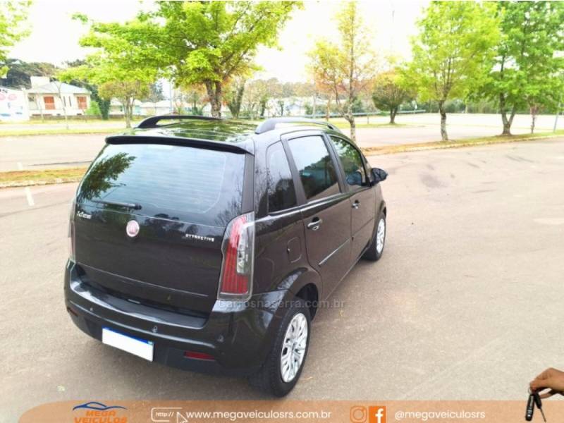 FIAT - IDEA - 2013/2014 - Preta - R$ 40.000,00