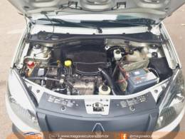 RENAULT - SANDERO - 2013/2014 - Prata - R$ 45.990,00