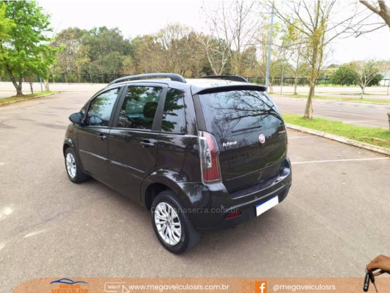FIAT - IDEA - 2013/2014 - Preta - R$ 40.000,00