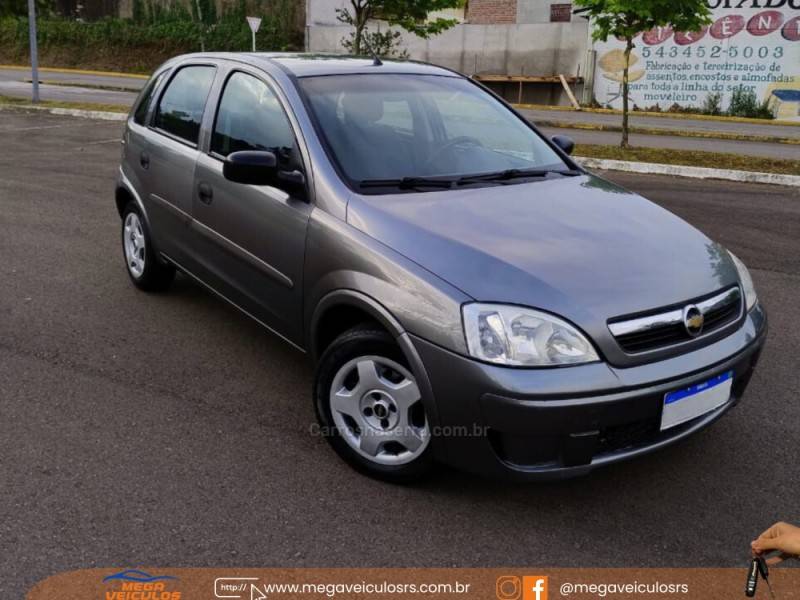 CHEVROLET - CORSA - 2011/2012 - Cinza - R$ 34.900,00