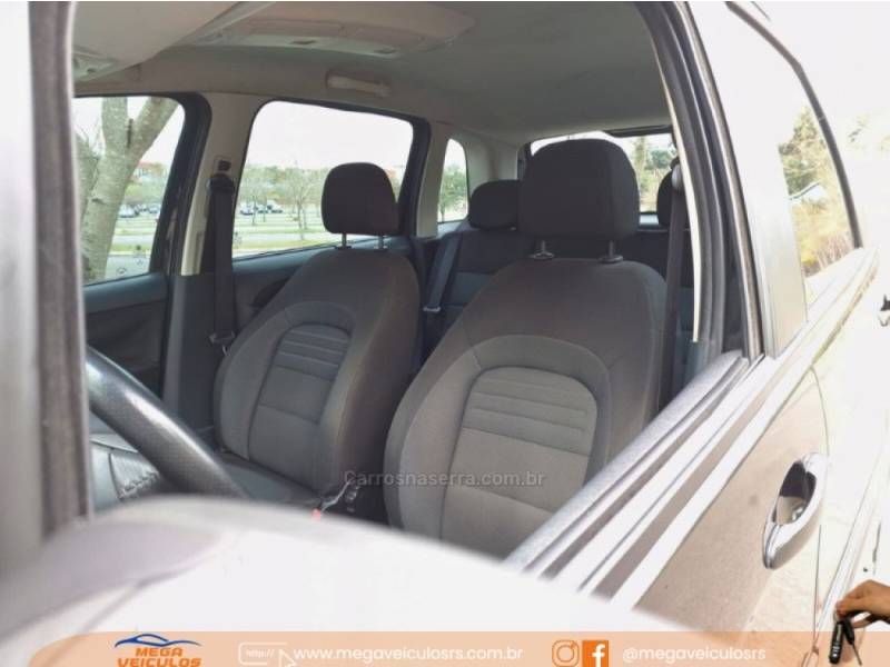 FIAT - IDEA - 2013/2014 - Preta - R$ 40.000,00