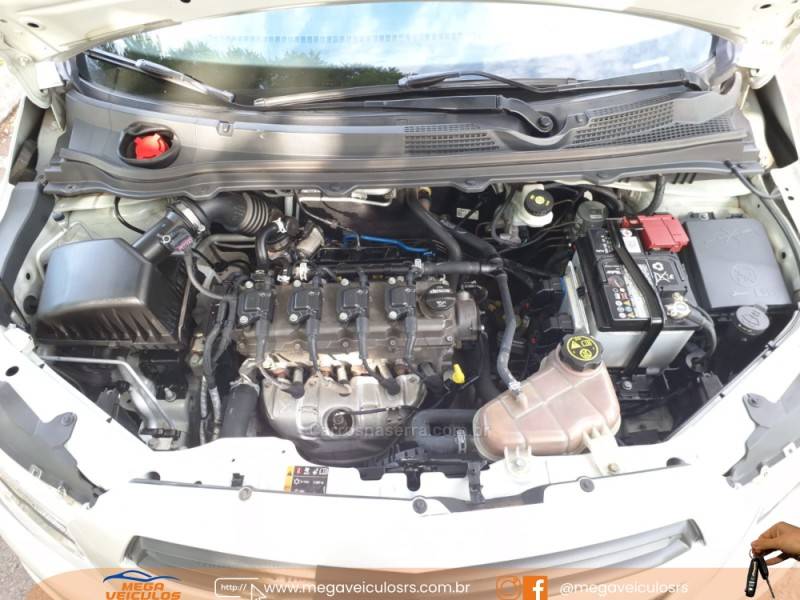 CHEVROLET - ONIX - 2017/2018 - Prata - R$ 49.900,00