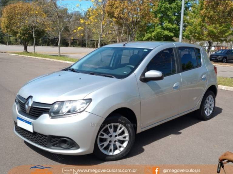 RENAULT - SANDERO - 2015/2016 - Prata - R$ 45.000,00