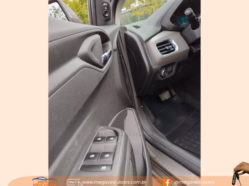 CHEVROLET - PRISMA - 2014/2014 - Cinza - R$ 57.000,00