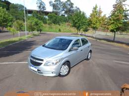 CHEVROLET - ONIX - 2017/2018 - Prata - R$ 49.900,00