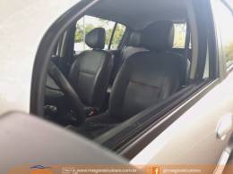 RENAULT - SANDERO - 2013/2014 - Prata - R$ 45.990,00