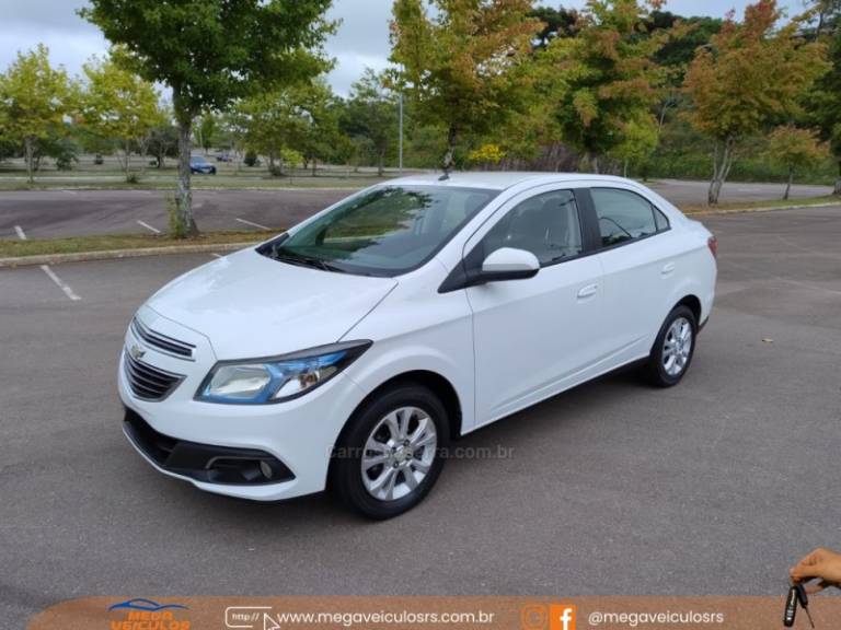 CHEVROLET - PRISMA - 2013/2014 - Branca - R$ 55.000,00
