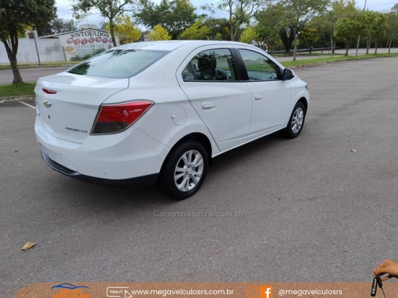 CHEVROLET - PRISMA - 2013/2014 - Branca - R$ 55.000,00