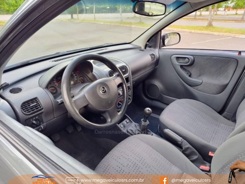 CHEVROLET - CORSA - 2011/2012 - Cinza - R$ 34.900,00