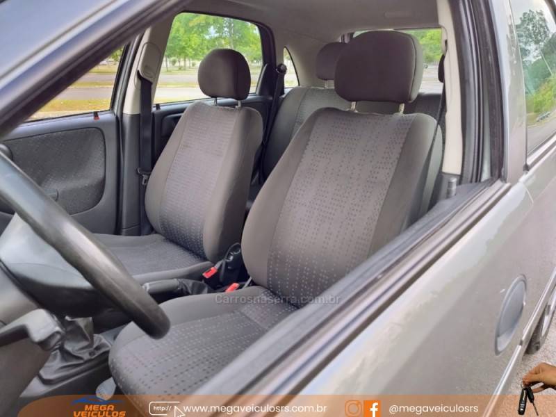 CHEVROLET - CORSA - 2011/2012 - Cinza - R$ 34.900,00