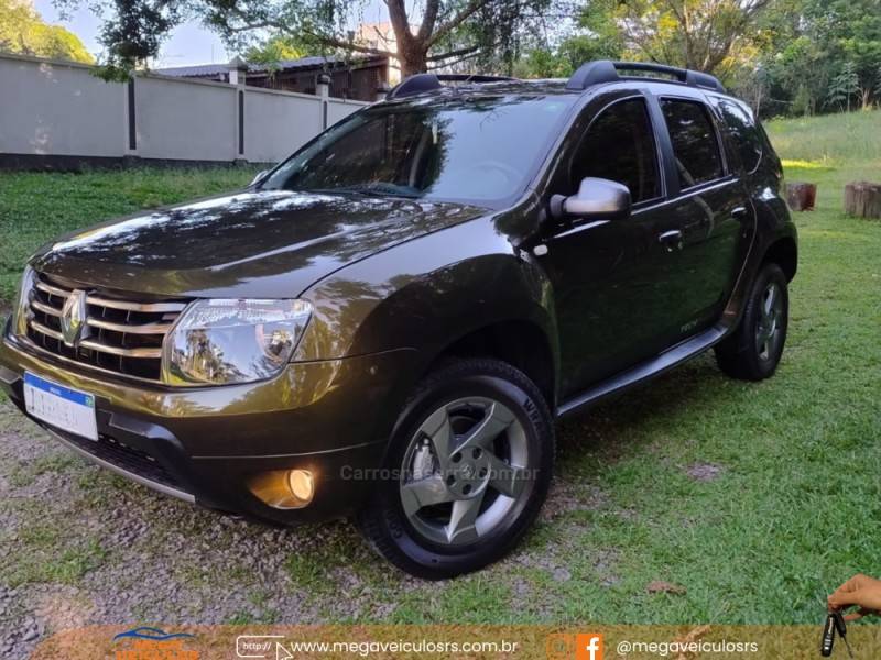 RENAULT - DUSTER - 2015/2015 - Verde - R$ 55.000,00