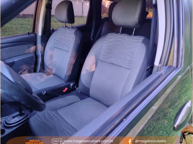 RENAULT - DUSTER - 2015/2015 - Verde - R$ 55.000,00