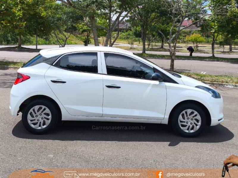 HYUNDAI - HB20 - 2020/2021 - Branca - R$ 59.900,00