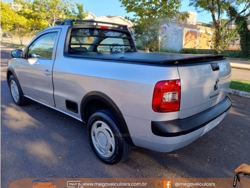 VOLKSWAGEN - SAVEIRO - 2014/2015 - Prata - R$ 48.000,00