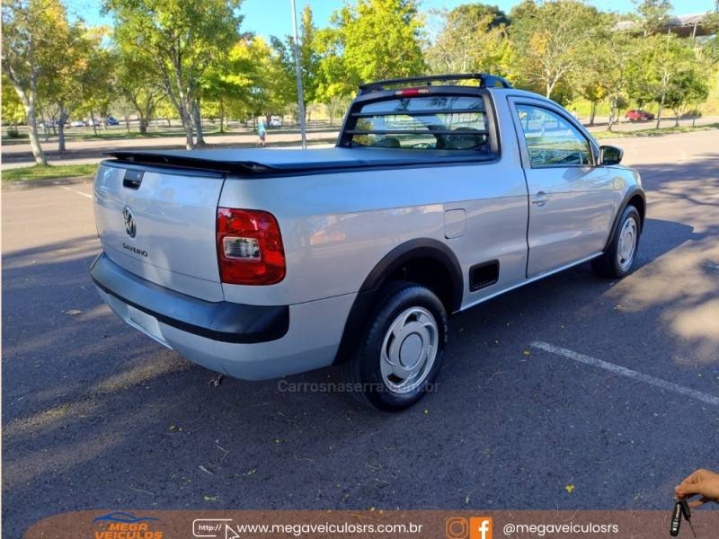 VOLKSWAGEN - SAVEIRO - 2014/2015 - Prata - R$ 48.000,00