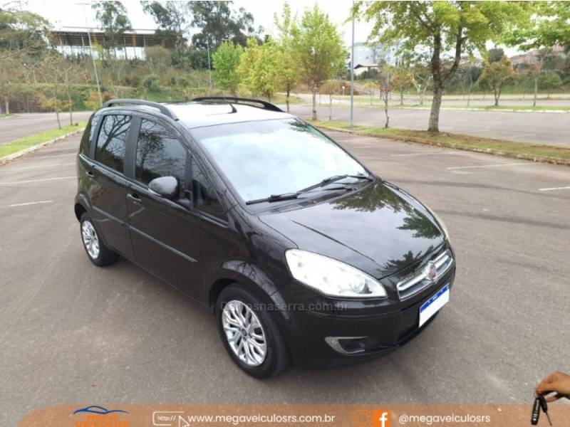 FIAT - IDEA - 2013/2014 - Preta - R$ 40.000,00