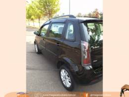 FIAT - IDEA - 2013/2014 - Preta - R$ 40.000,00