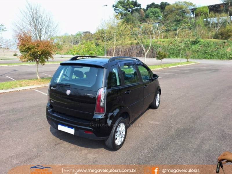 FIAT - IDEA - 2013/2014 - Preta - R$ 40.000,00