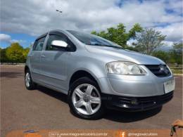 VOLKSWAGEN - FOX - 2009/2010 - Prata - R$ 35.000,00