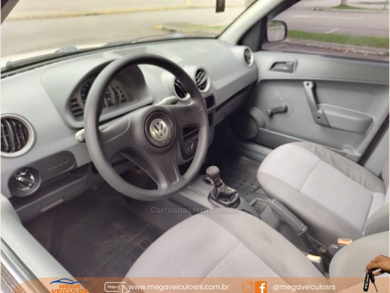 VOLKSWAGEN - GOL - 2005/2006 - Branca - R$ 18.000,00