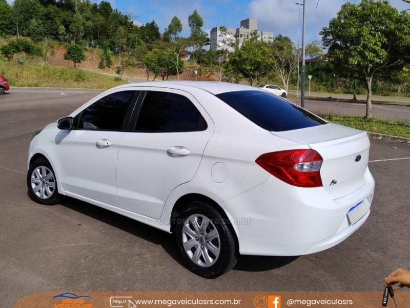 FORD - KA - 2016/2017 - Branca - R$ 46.900,00